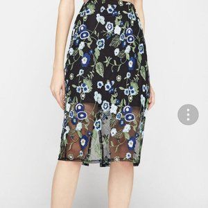 BCBGeneration Navy Floral Embroidered Skirt Sz 8